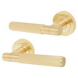 Altro Satin Brass Lines Door Handles on Round Rose - Nova Range