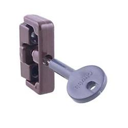 Yale 8K101 Wooden Window Lock - Brown - Pack of 4 with 1 Key