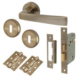 Altro Antique Brass 3 Lever Sashlock Door Handle on Rose Pack - Ivy Range