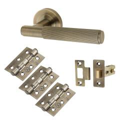 Altro Antique Brass Lines Latch Door Handles on Rose Pack - Nova Range