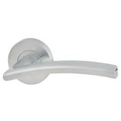 Jigtech Satin Chrome Door Handles on Round Rose - Sabre Range
